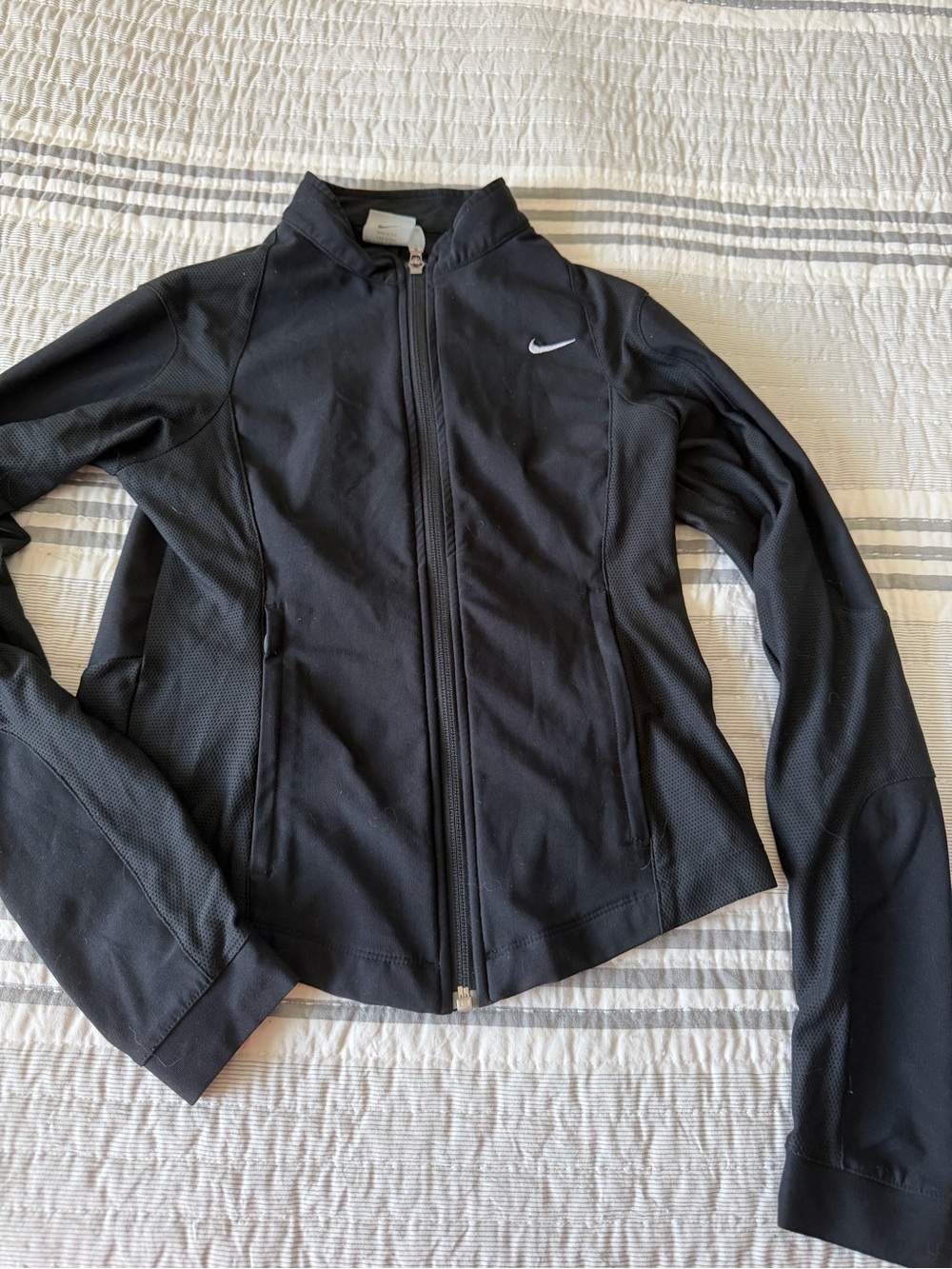 Nike Black Women's Full-Zip track Jacket with Swoosh xs